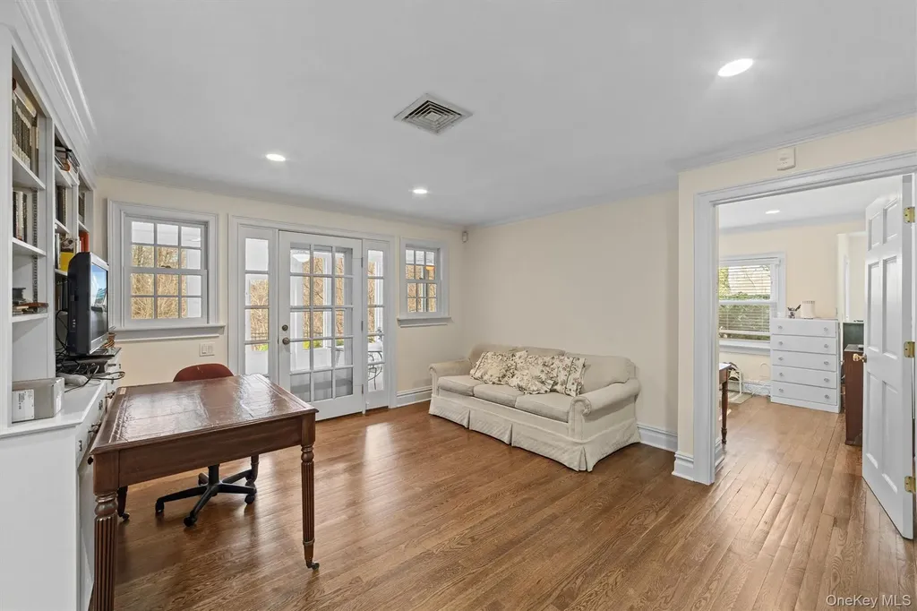 52 Oakledge Road Bronxville NY 10708