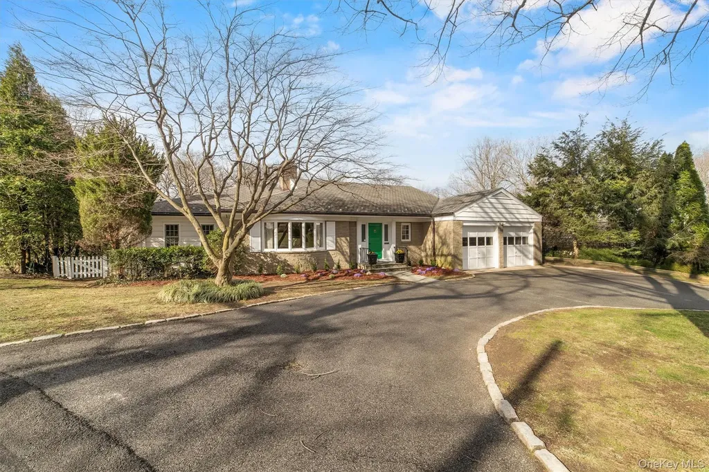 52 Oakledge Road Bronxville NY 10708