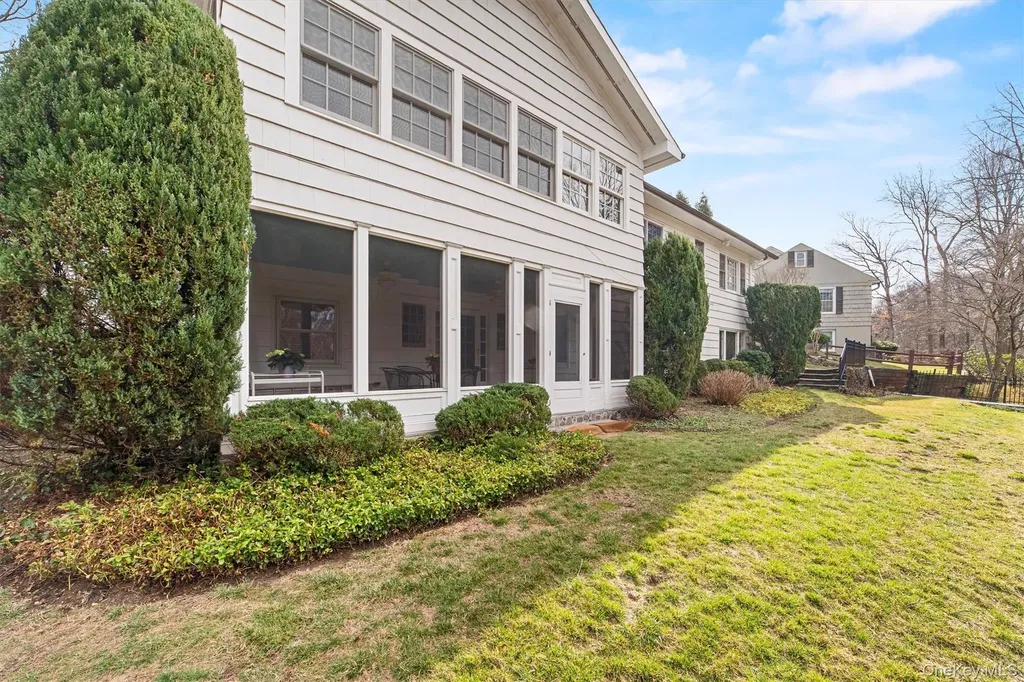 52 Oakledge Road Bronxville NY 10708