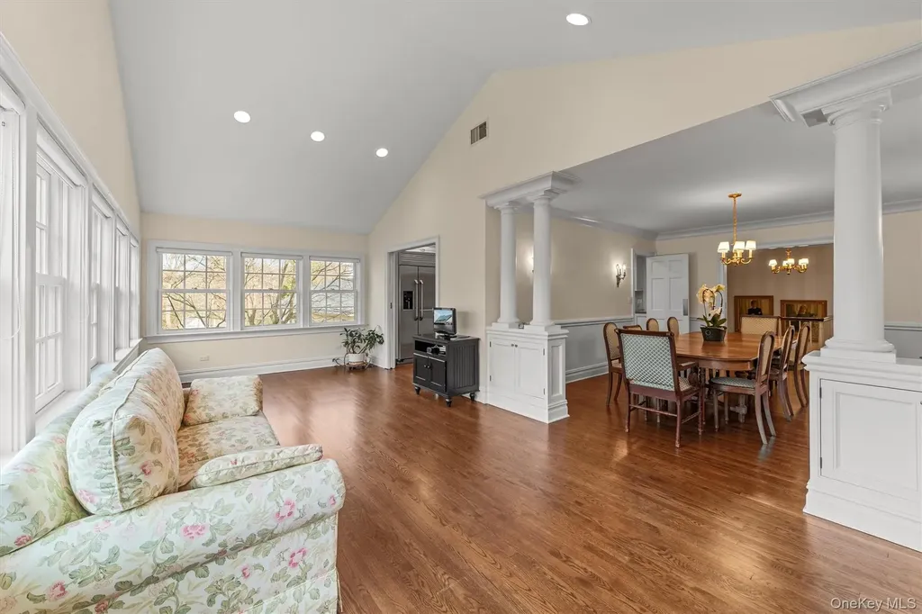 52 Oakledge Road Bronxville NY 10708