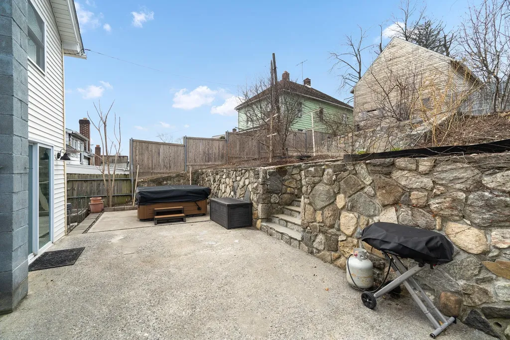 160 N Division Street Peekskill NY 10566