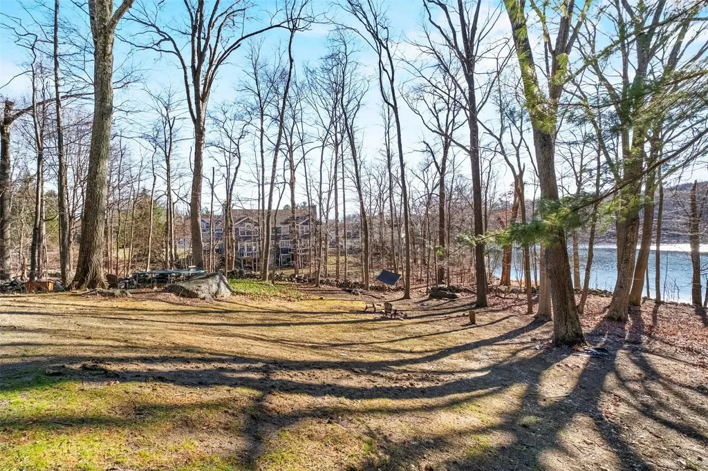 37 Astor Drive Mahopac NY 10541