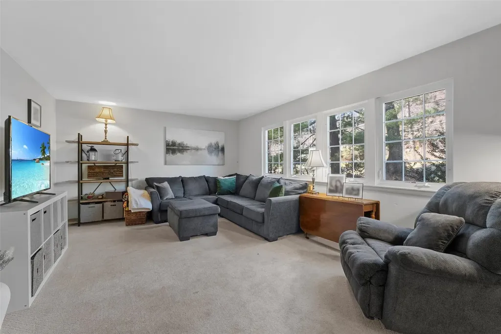 37 Astor Drive Mahopac NY 10541