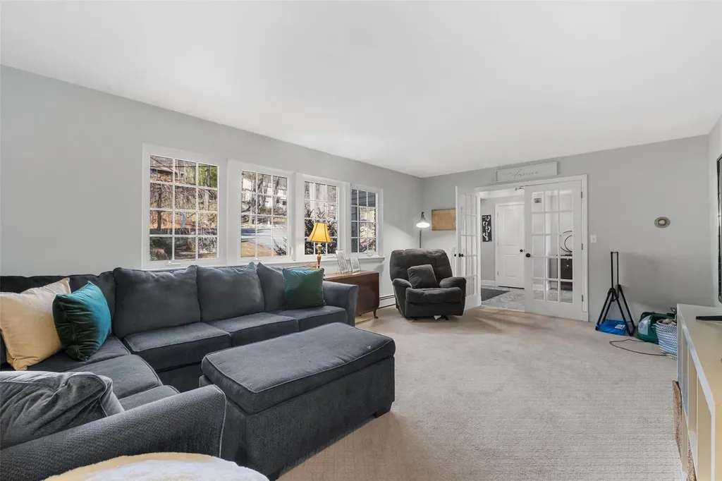 37 Astor Drive Mahopac NY 10541