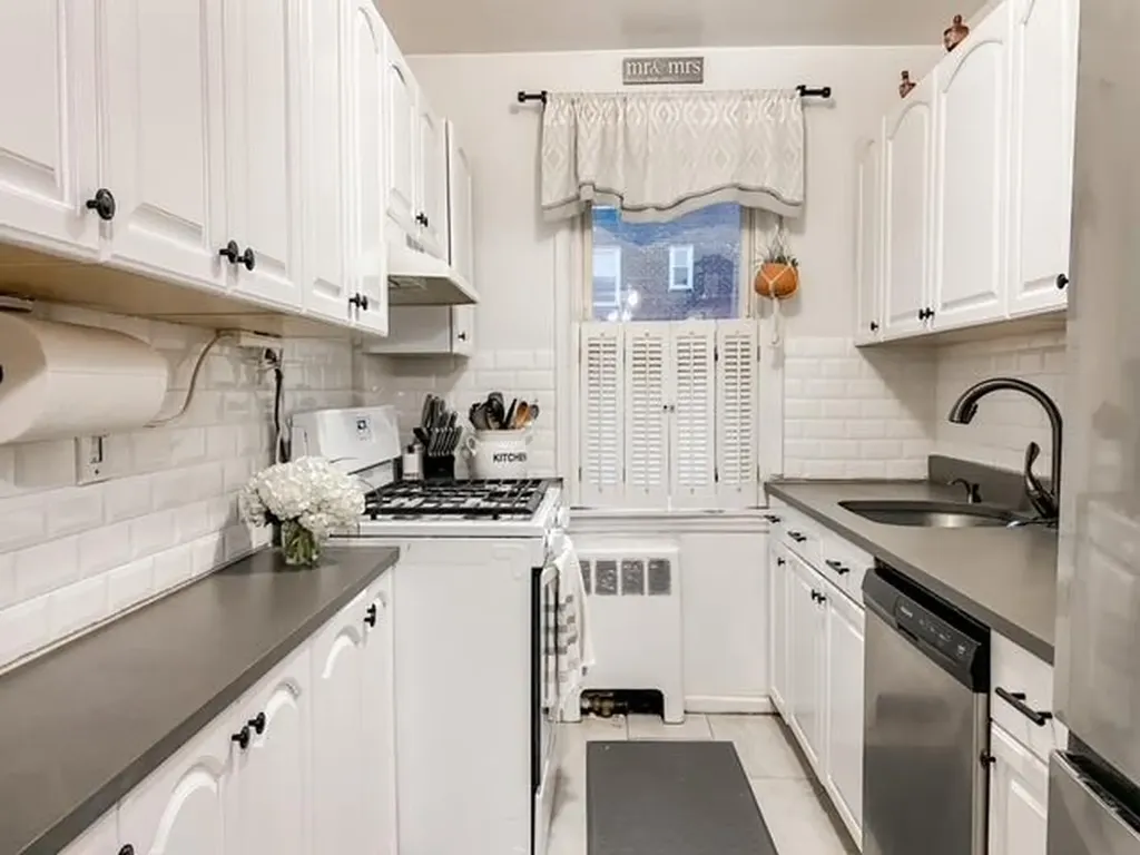 1543 Central Park Avenue Yonkers NY 10710