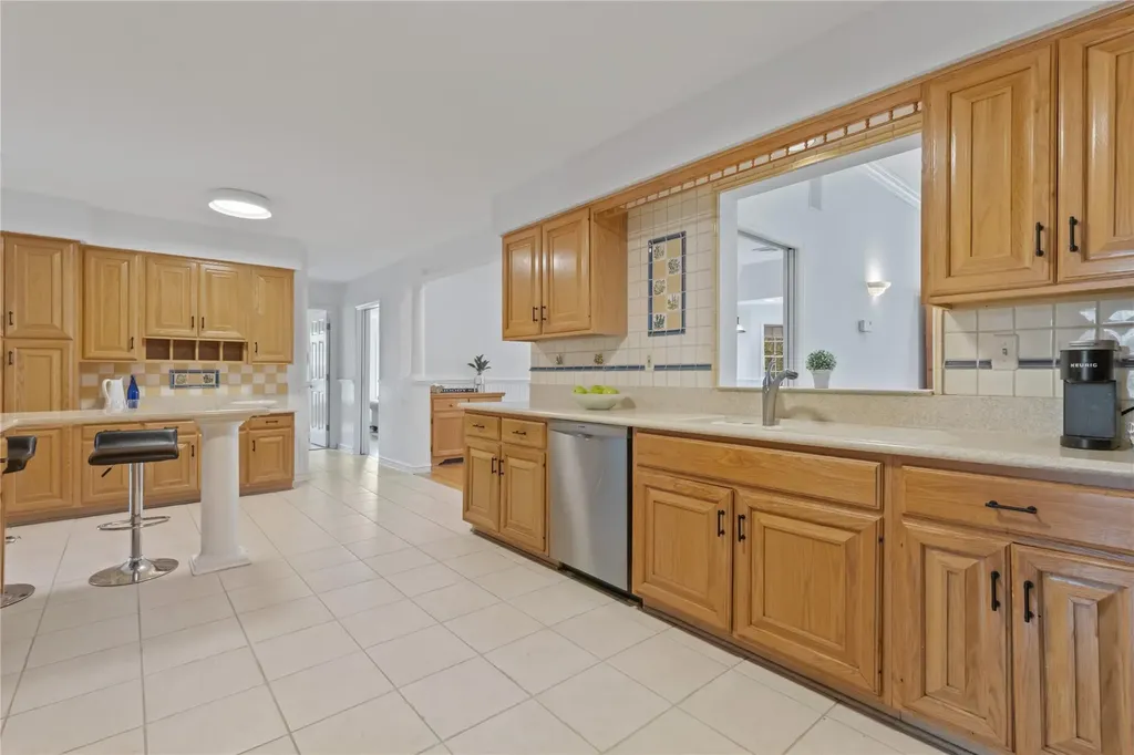 15 Shoshone Drive Katonah NY 10536