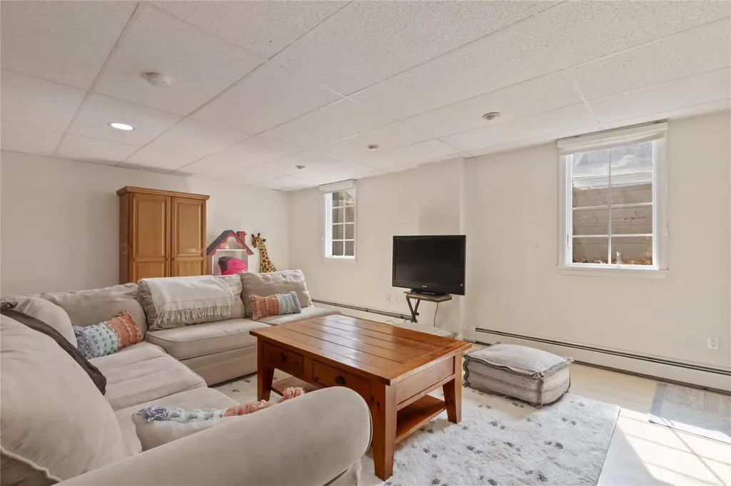15 Shoshone Drive Katonah NY 10536
