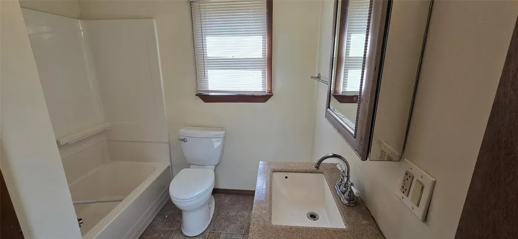 4 Main Street Milton NY 12547