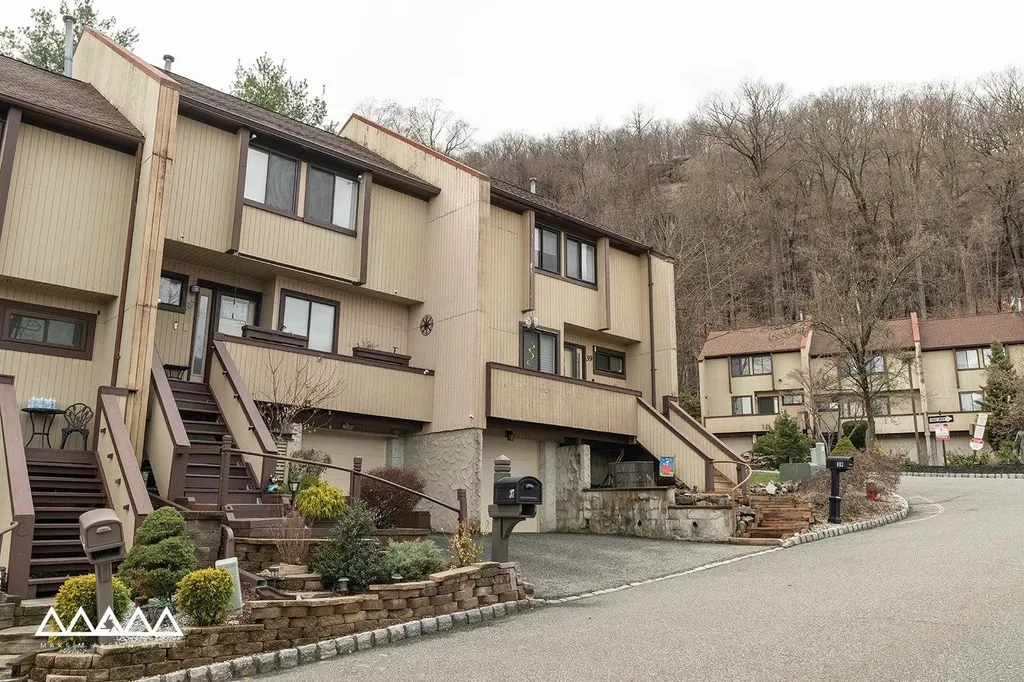 37 Rockledge Drive Suffern NY 10901