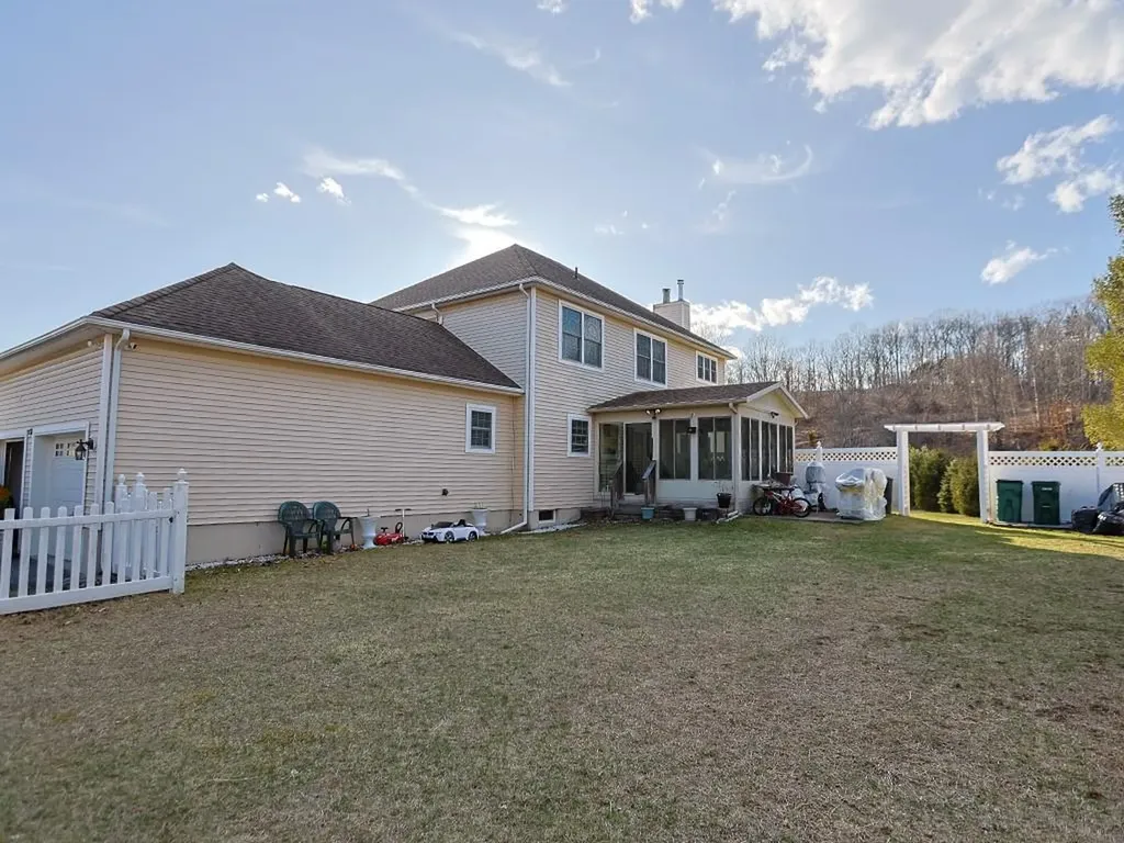 20 Winston Place Marlboro NY 12542