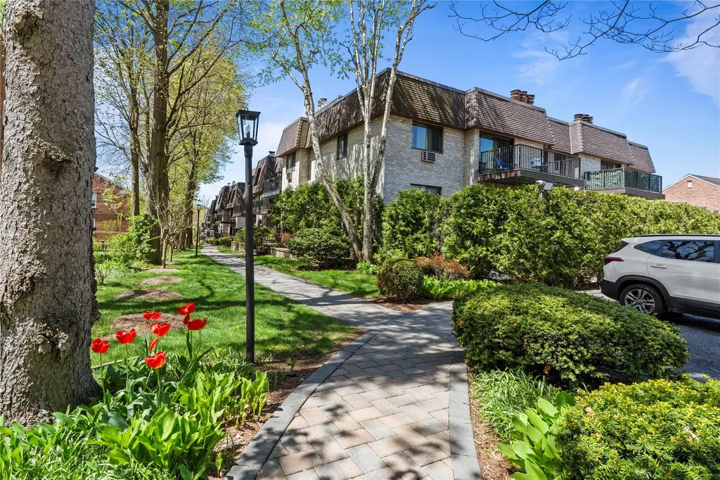 107 N Broadway Avenue White Plains NY 10603