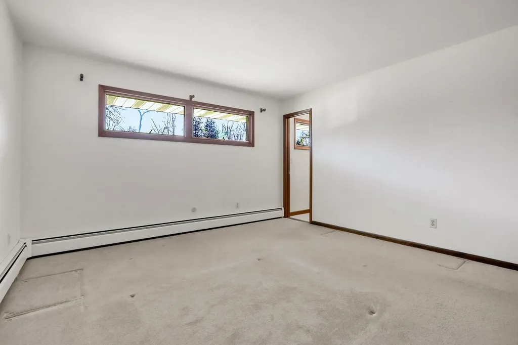 24 Rivka Road Saugerties NY 12477