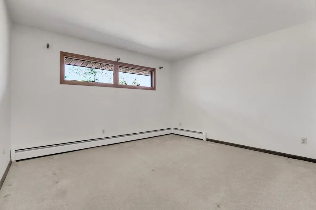 24 Rivka Road Saugerties NY 12477