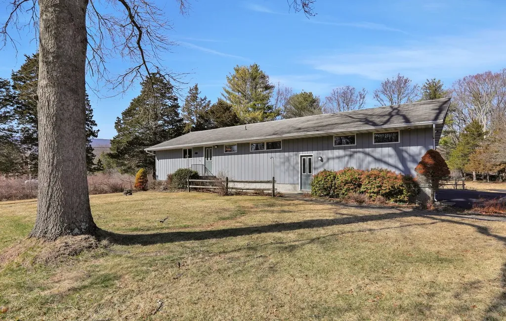24 Rivka Road Saugerties NY 12477