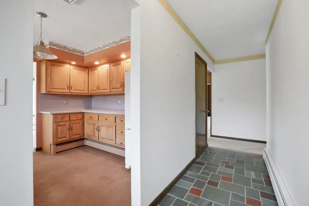 24 Rivka Road Saugerties NY 12477