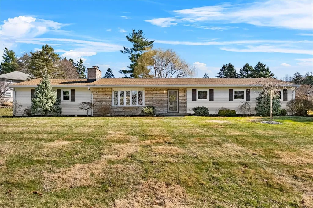 22 Round Hill Road Poughkeepsie NY 12603