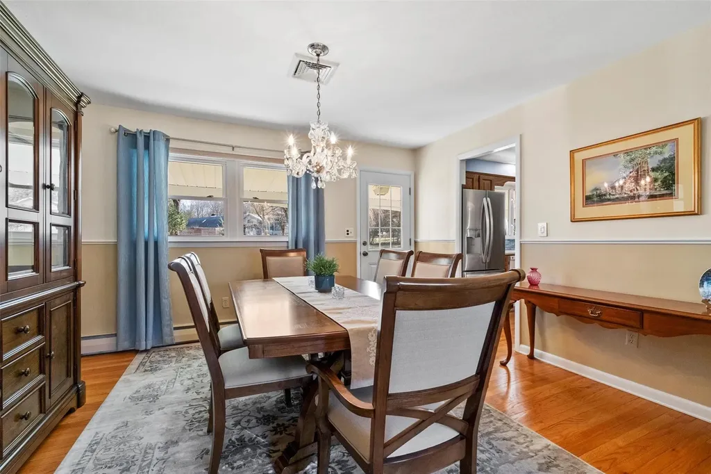 22 Round Hill Road Poughkeepsie NY 12603