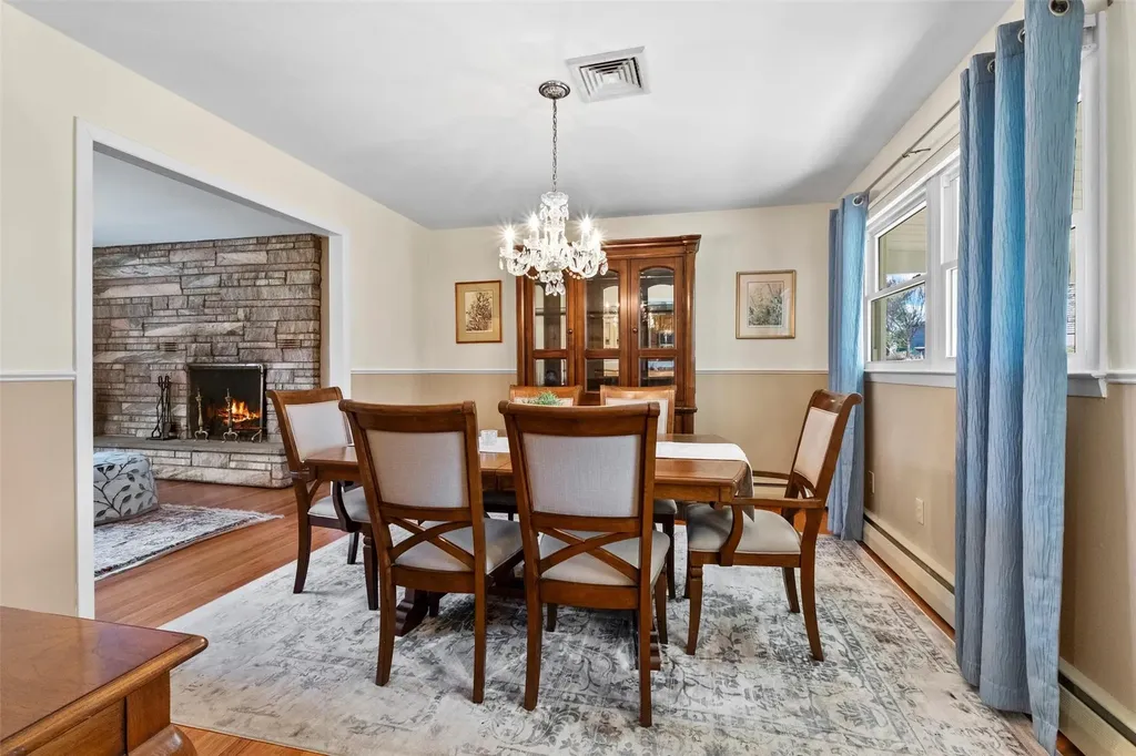 22 Round Hill Road Poughkeepsie NY 12603