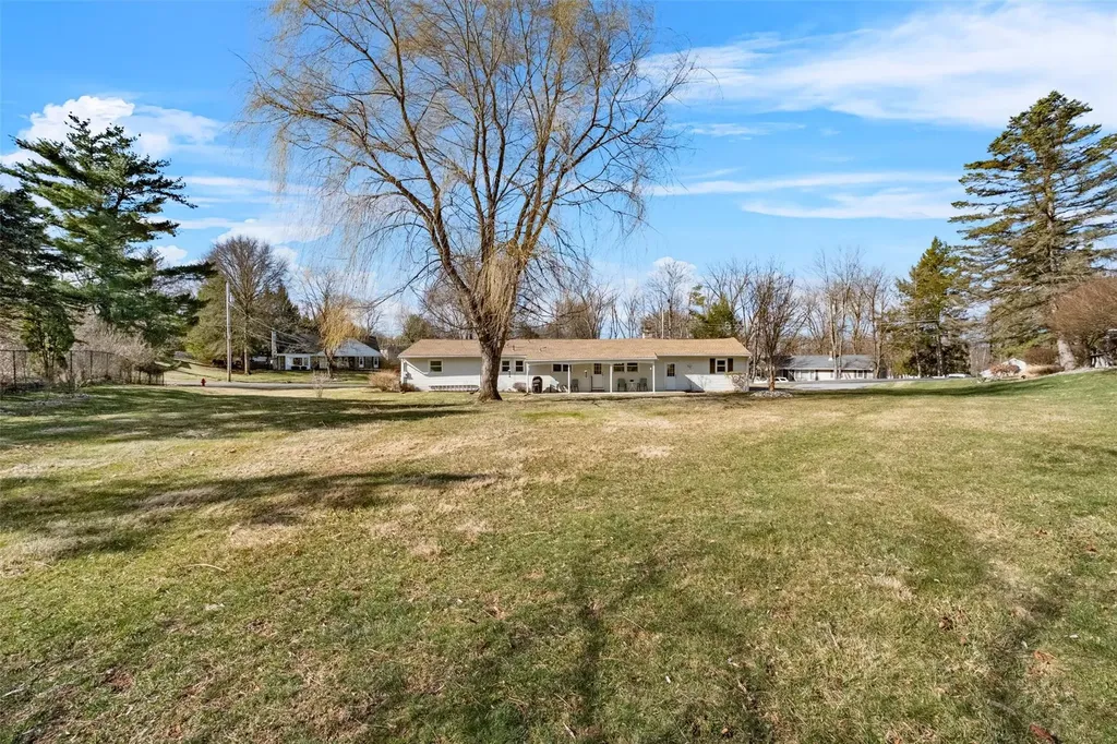 22 Round Hill Road Poughkeepsie NY 12603