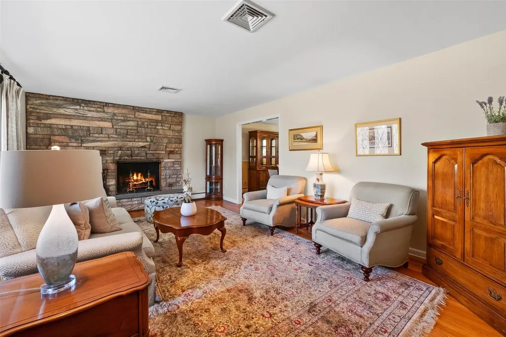 22 Round Hill Road Poughkeepsie NY 12603