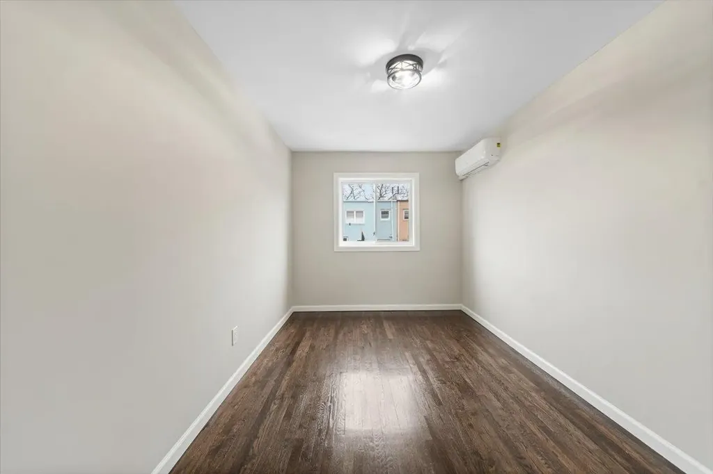 1040 E 233rd Street Bronx NY 10466