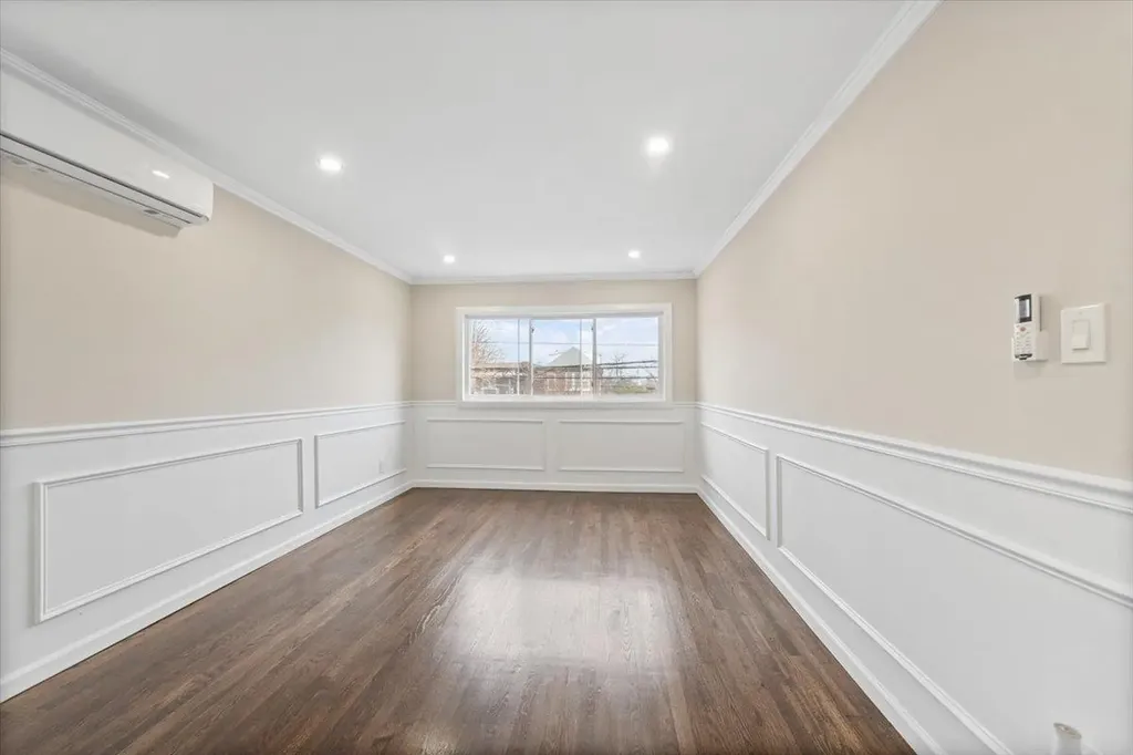 1040 E 233rd Street Bronx NY 10466