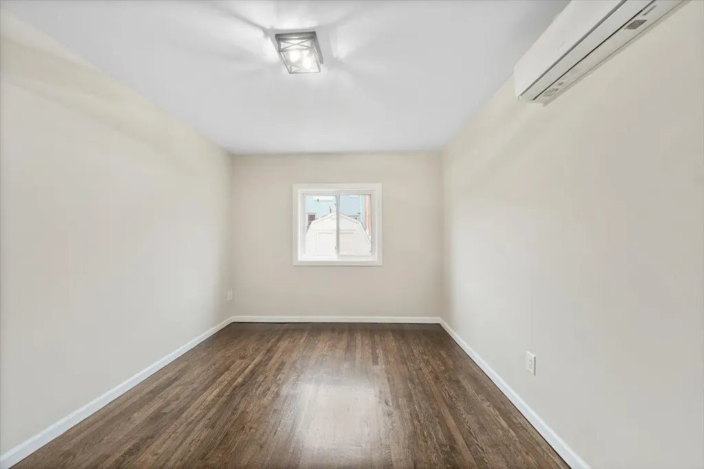 1040 E 233rd Street Bronx NY 10466