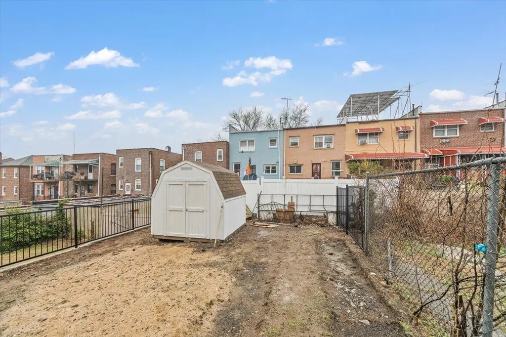 1040 E 233rd Street Bronx NY 10466