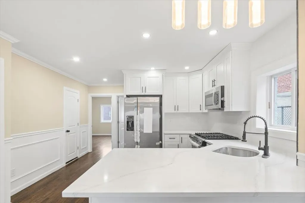 1040 E 233rd Street Bronx NY 10466