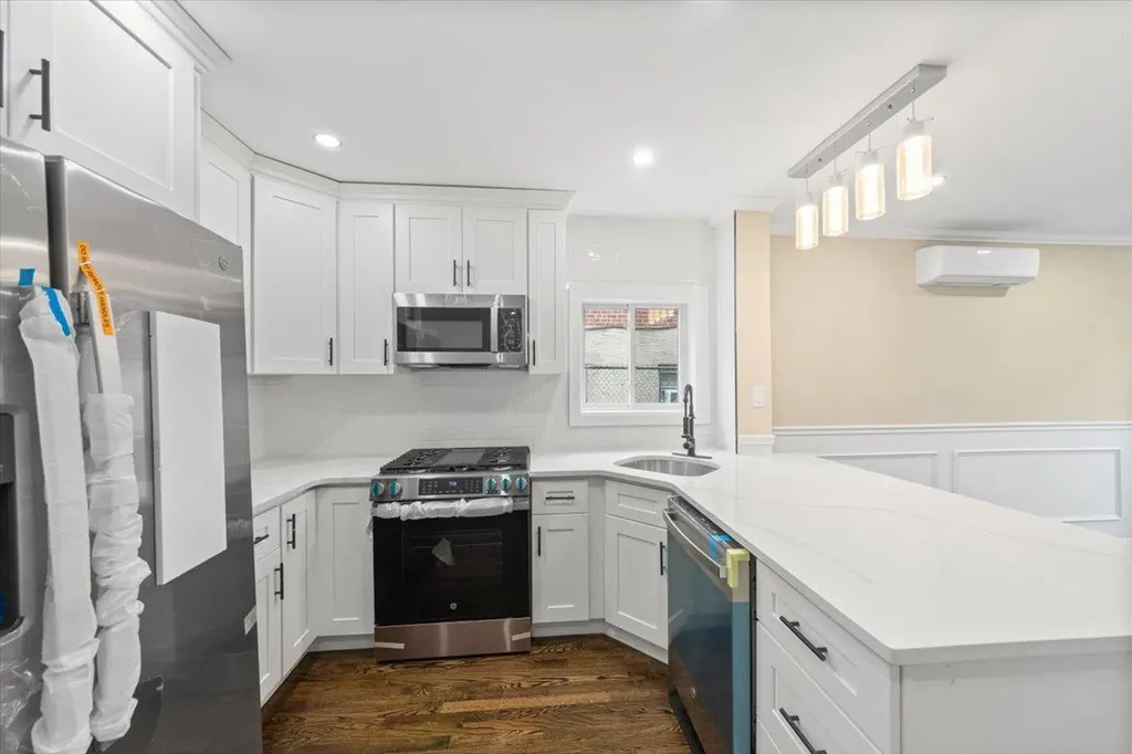 1040 E 233rd Street Bronx NY 10466