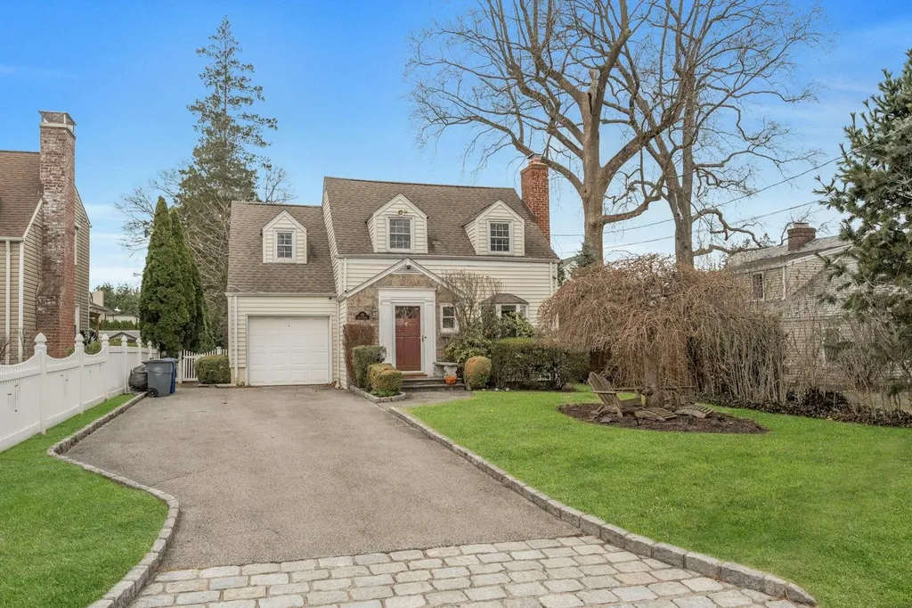 178 Beech Street Eastchester NY 10709