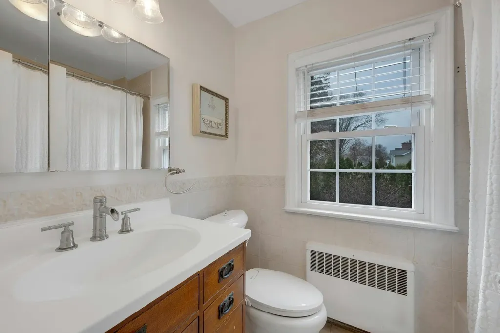 178 Beech Street Eastchester NY 10709