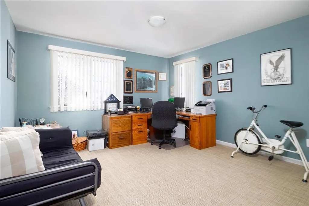 92 Hampton Place Freeport NY 11520