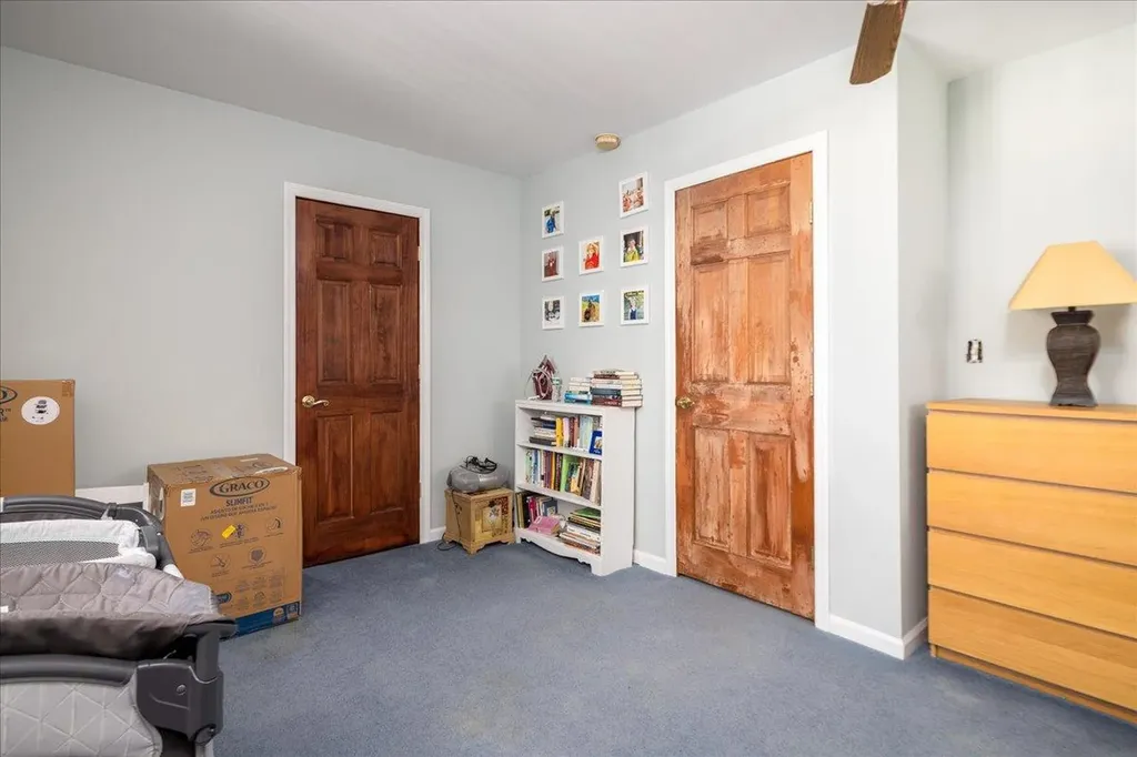 92 Hampton Place Freeport NY 11520
