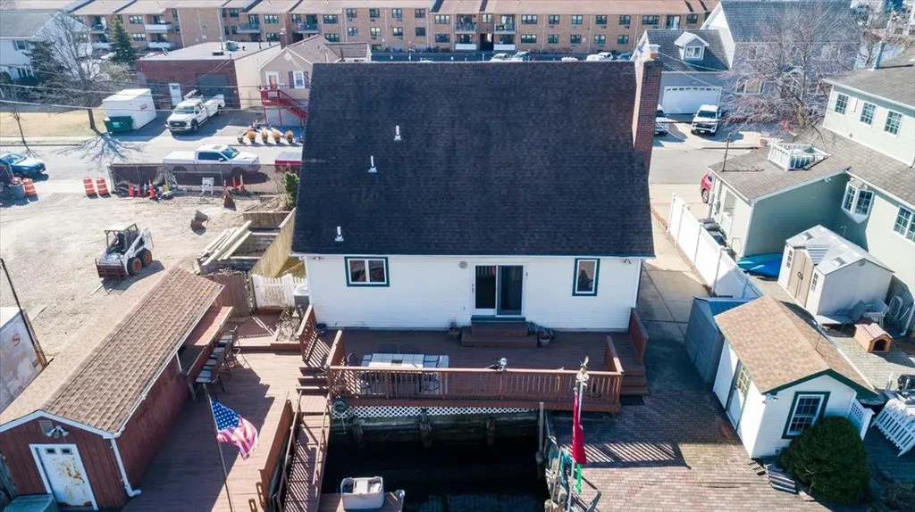 92 Hampton Place Freeport NY 11520