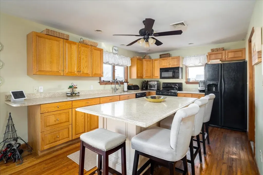 92 Hampton Place Freeport NY 11520