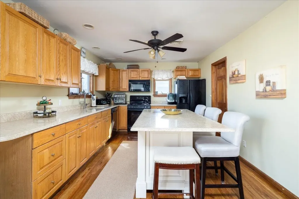 92 Hampton Place Freeport NY 11520