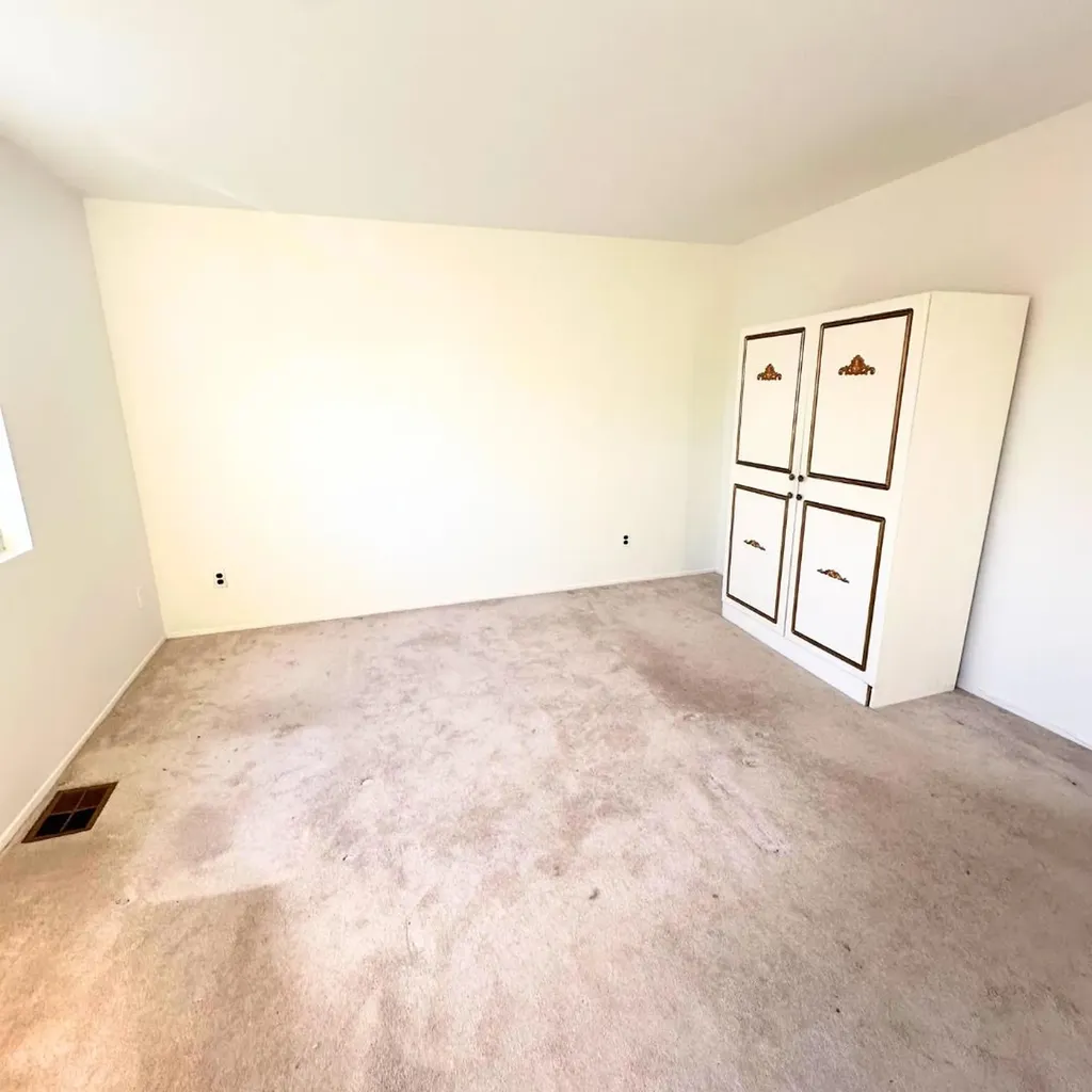 6 Doe Path Coram NY 11727