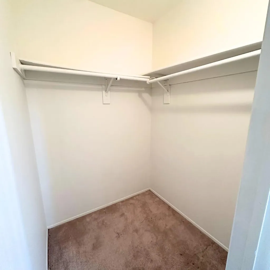 6 Doe Path Coram NY 11727