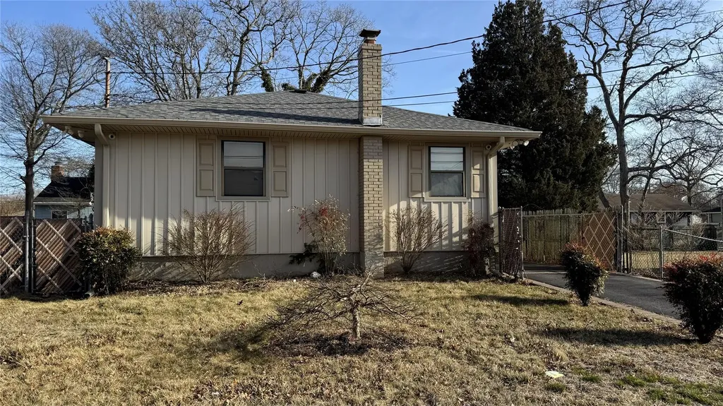 20 Brushwood Drive Brookhaven NY 11967