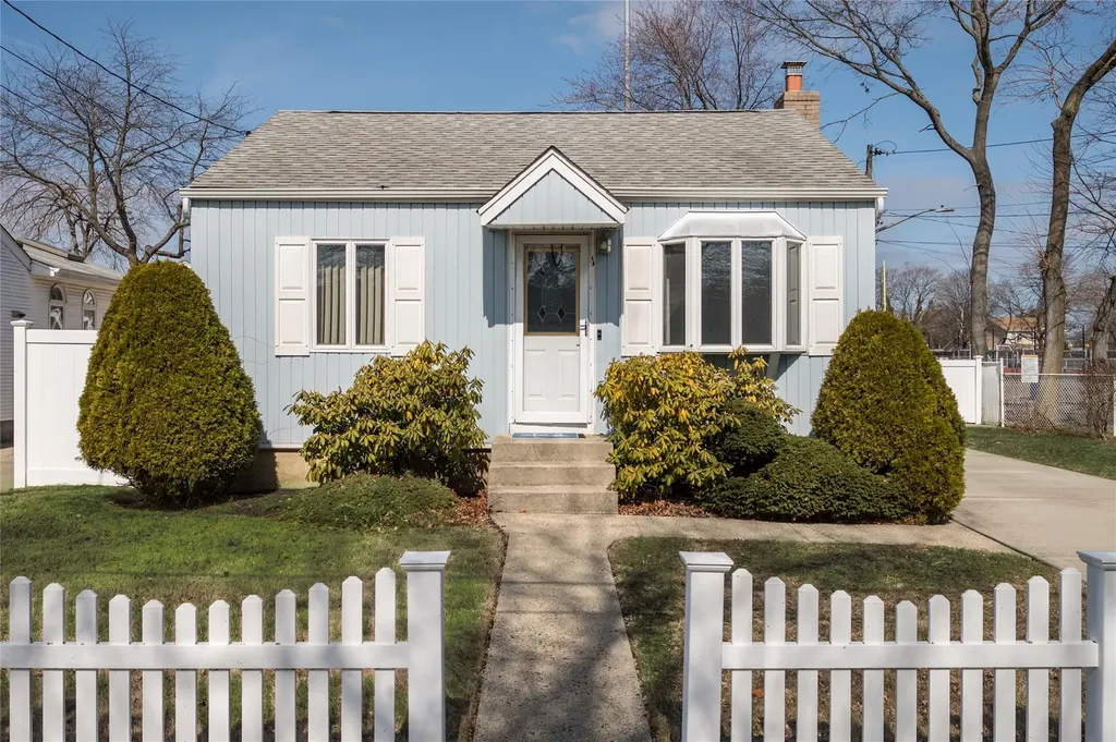 1 Glenda Drive West Babylon NY 11704