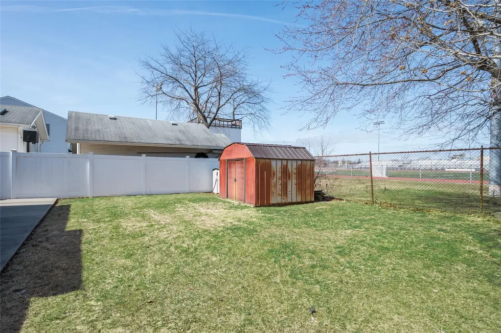 1 Glenda Drive West Babylon NY 11704