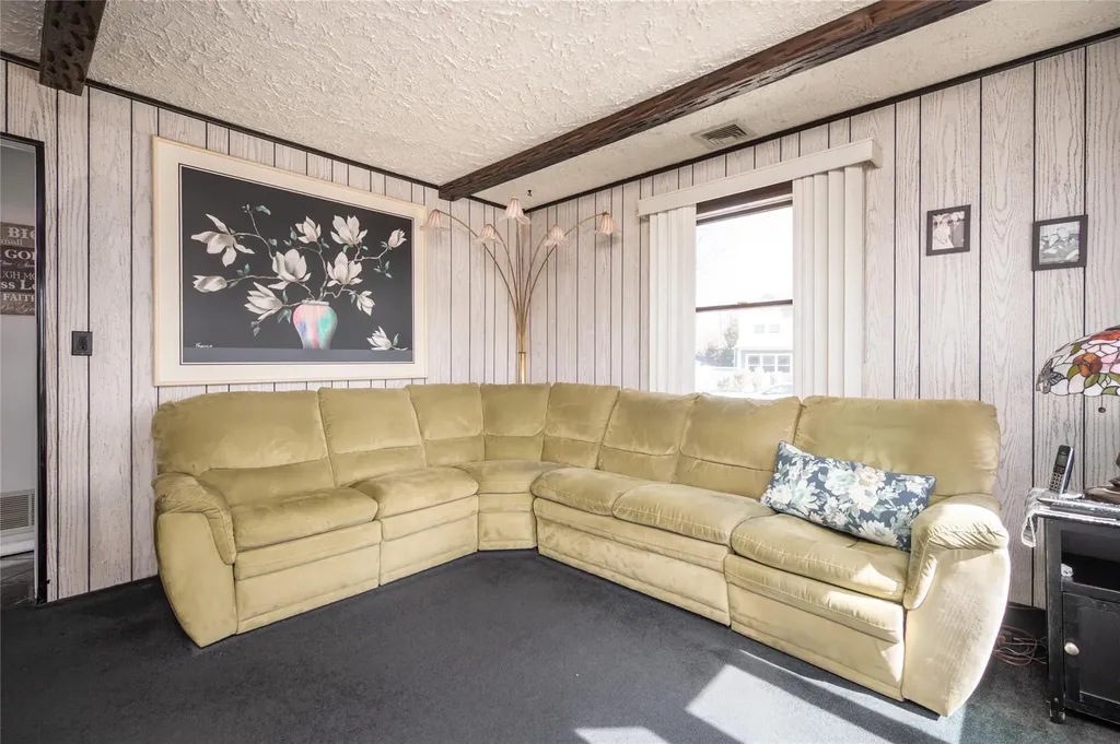1 Glenda Drive West Babylon NY 11704