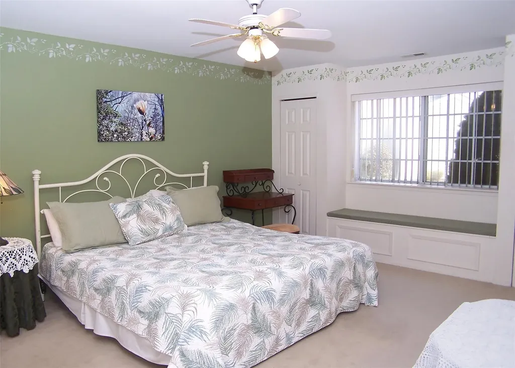 286 Ranch Circle Manorville NY 11949