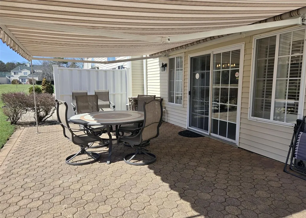 286 Ranch Circle Manorville NY 11949