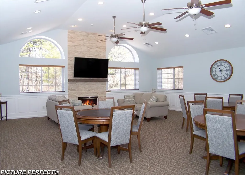 286 Ranch Circle Manorville NY 11949