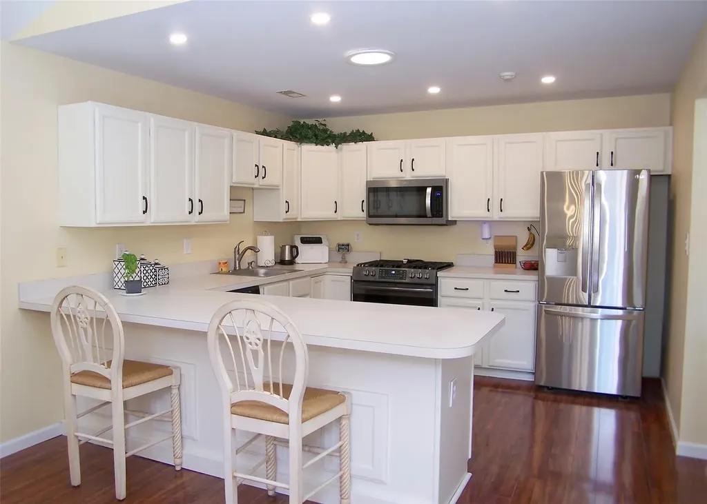 286 Ranch Circle Manorville NY 11949