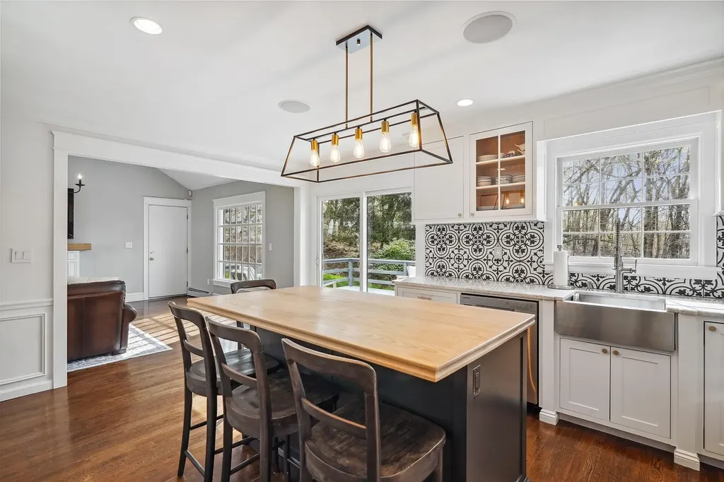 268 Trinity Pass Road Pound Ridge NY 10576