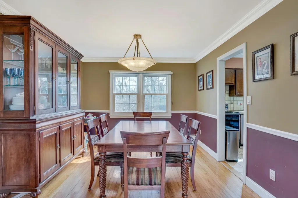 23 Parsons Drive Dix Hills NY 11746