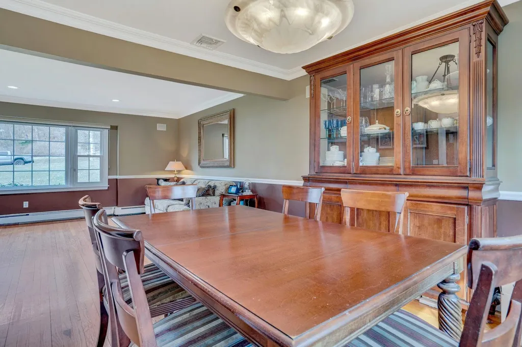 23 Parsons Drive Dix Hills NY 11746